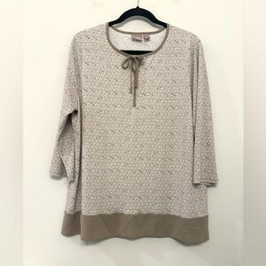 Chico’s Mini Medallions‎ Bristol Split Neck Tunic Color Block Tan White Size 2/L